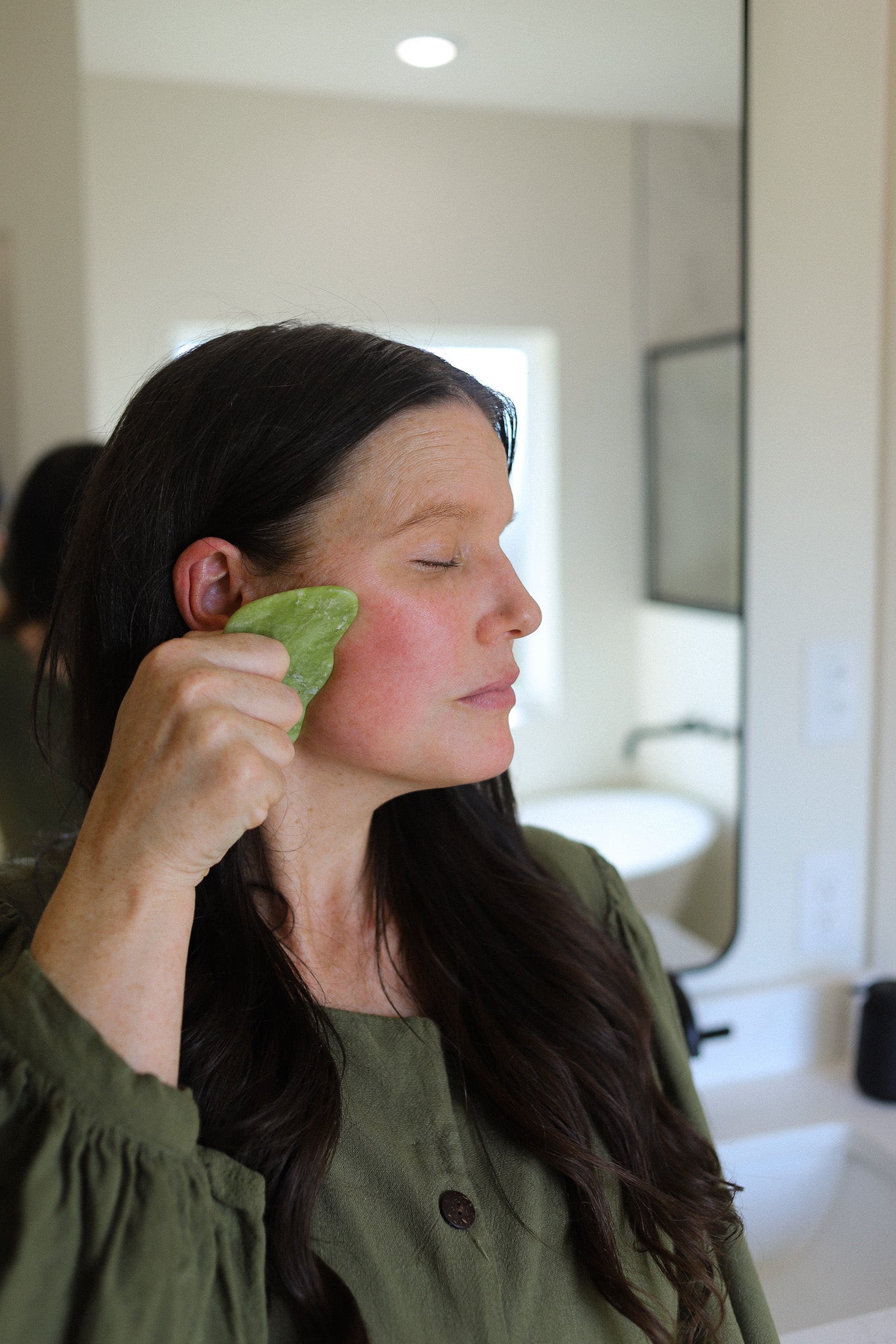 Jade Facial Stone